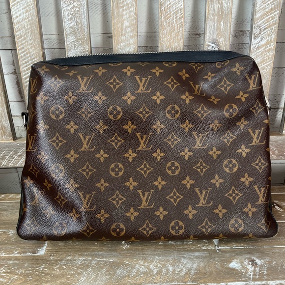 Louis Vuitton Torres Macassar Laptop Messenger Bag - Picture 7 of 12